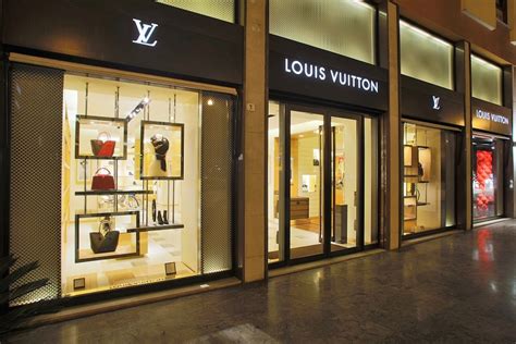 louis vuitton sicilia|louis vuitton italy stores.